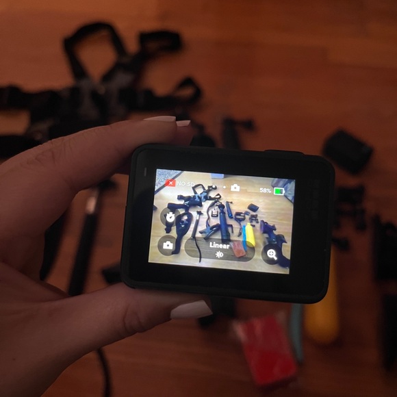 GoPro HERO7 Action Camera - Picture 7 of 11